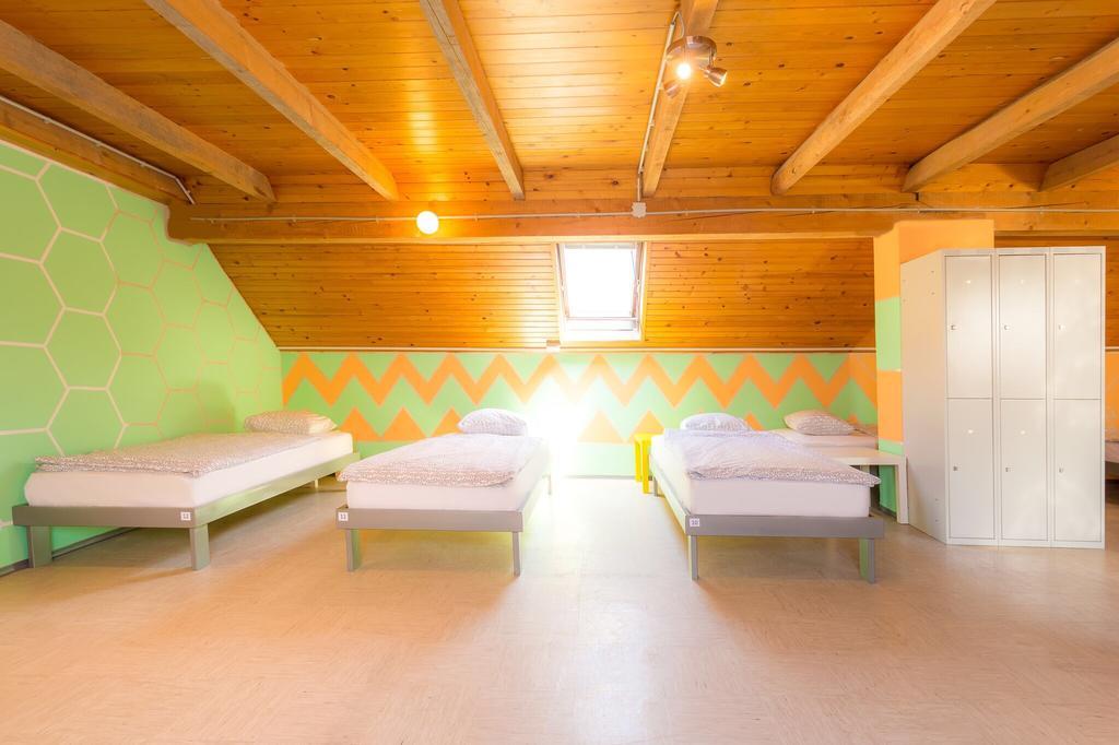 1A Adventure Hostel Lesce  Exterior foto